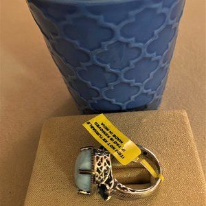 Larimar, Malgache Neon Apatite Ring
